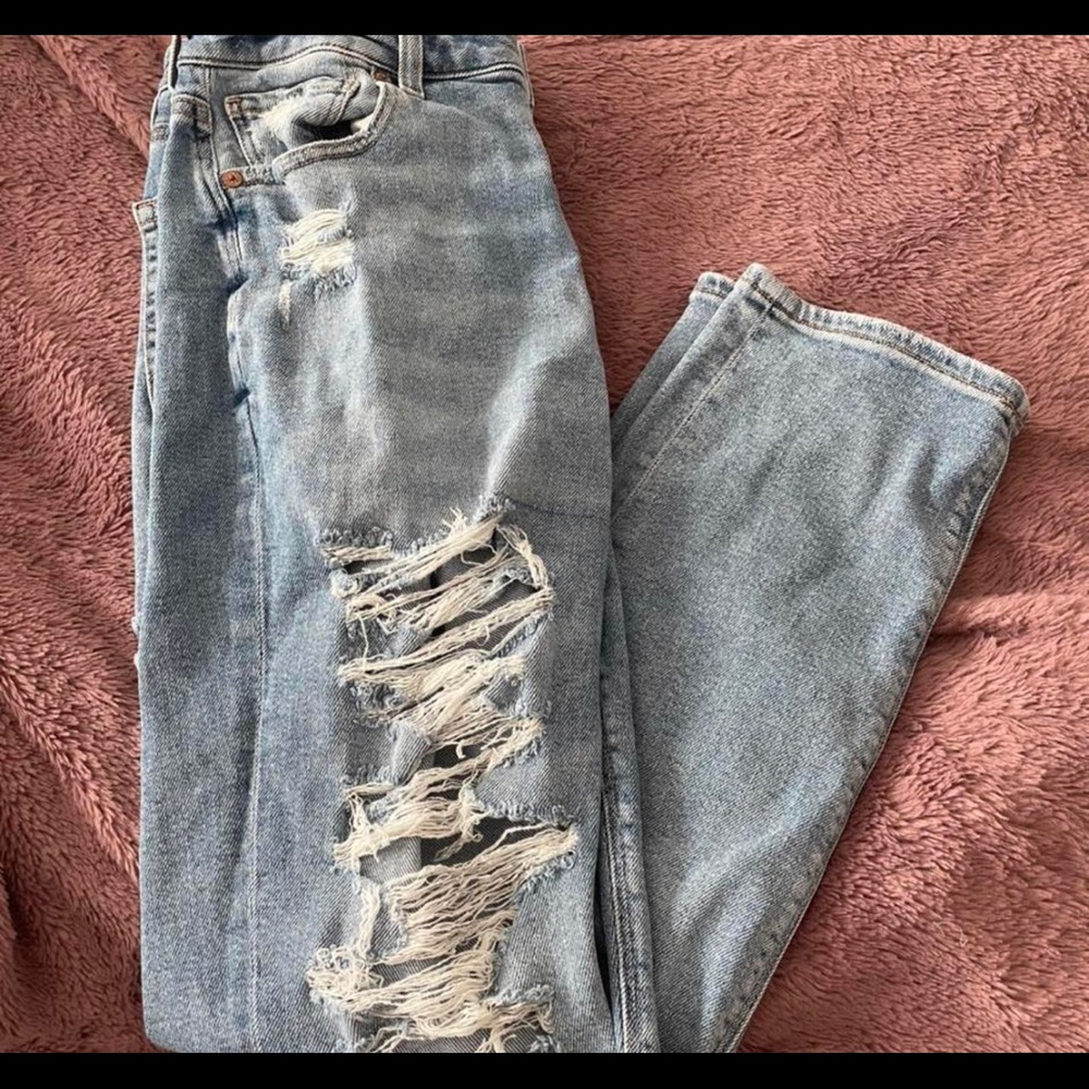 American eagle stretch ripped mom jeans